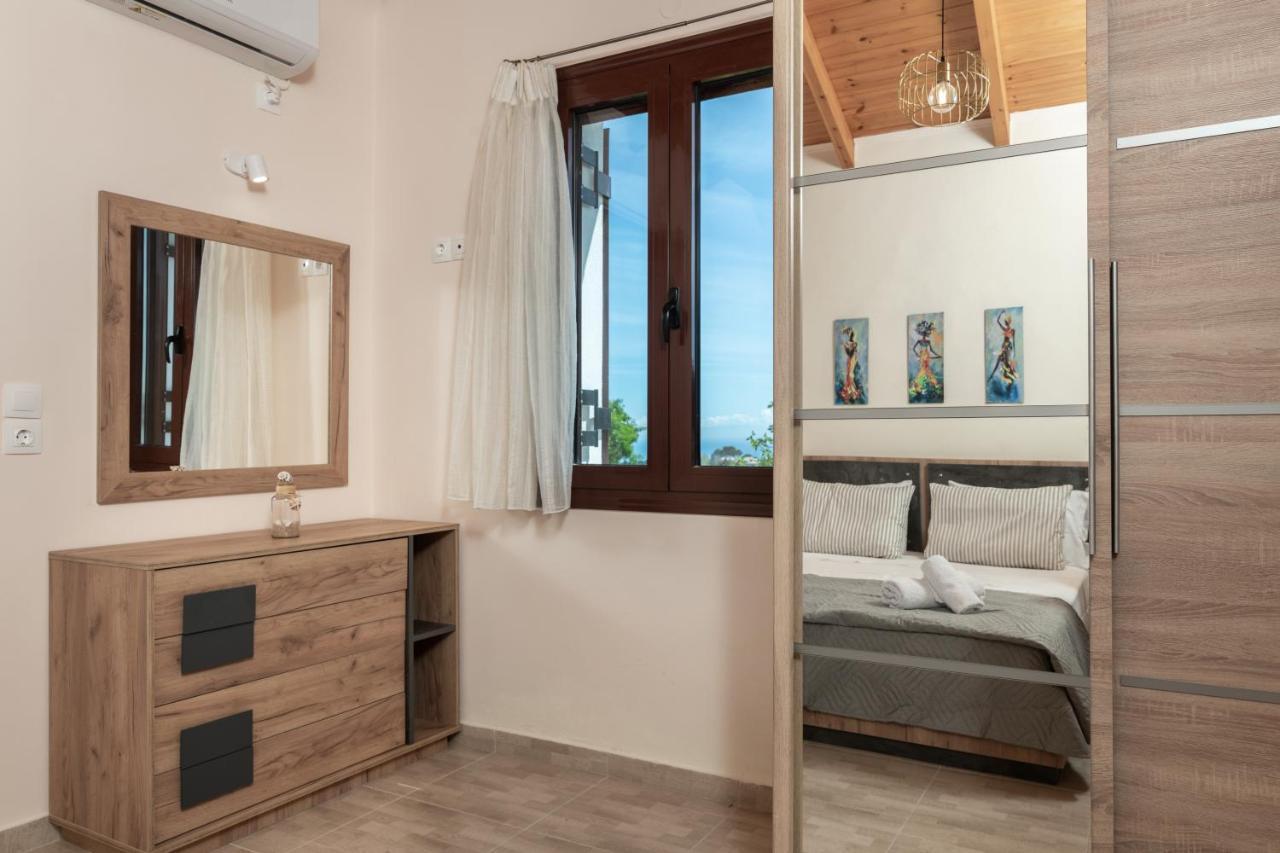 Vozas Villas - Traditional Houses With Great View ตรากากิ ภายนอก รูปภาพ