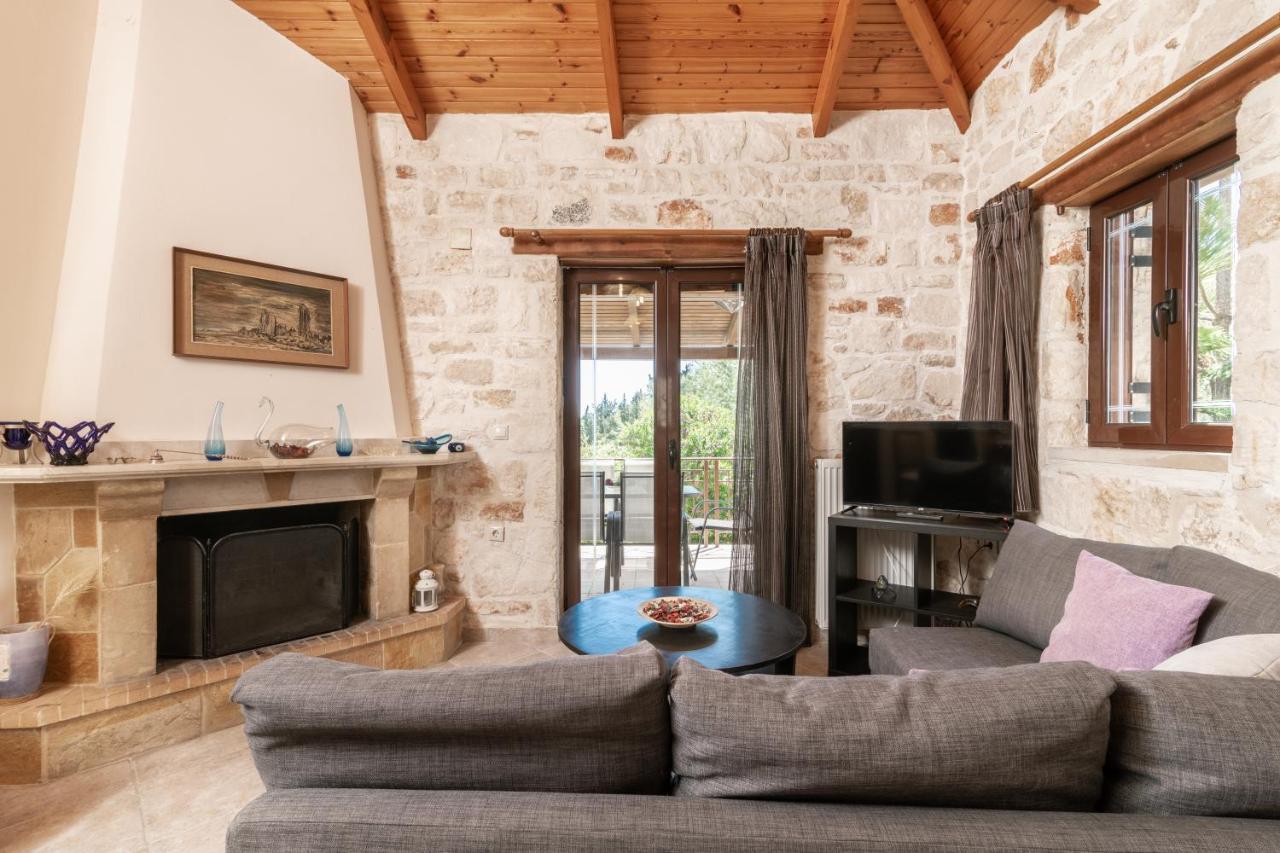 Vozas Villas - Traditional Houses With Great View ตรากากิ ภายนอก รูปภาพ
