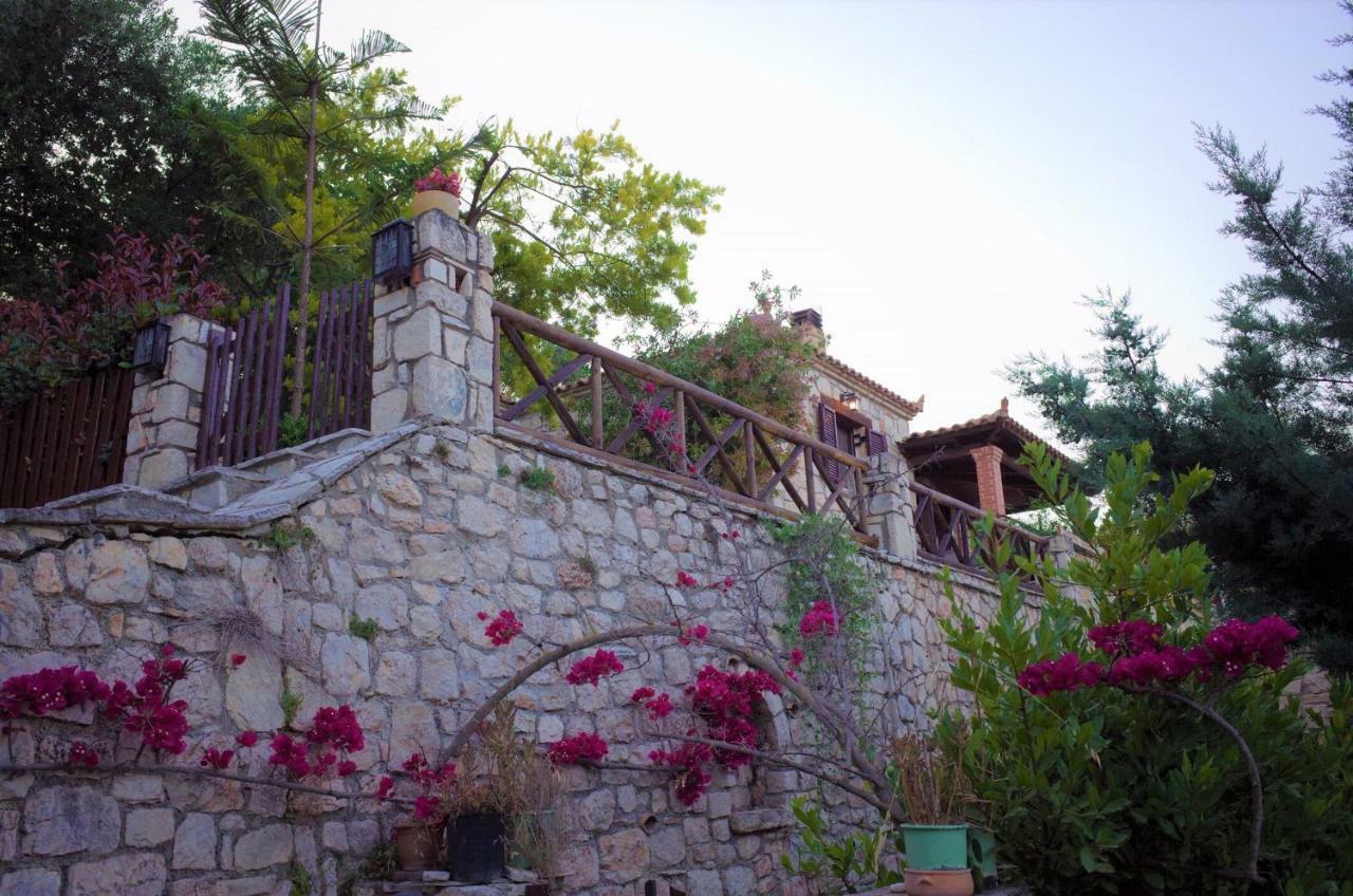 Vozas Villas - Traditional Houses With Great View ตรากากิ ภายนอก รูปภาพ